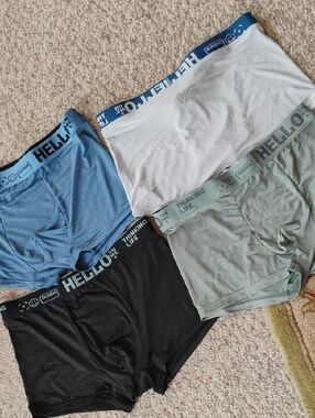 LIGHT WEIGHT BRIEFS Hello Ice Briefs  NWOT   TWO PIECES    LG Vs XX L